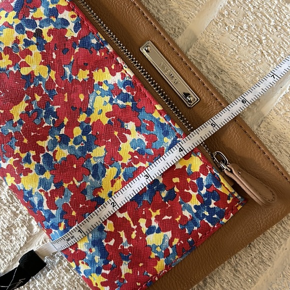 Nine West Wristlet - Picture 10 of 15